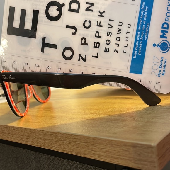 Ray-ban wayfarer sunglasses - Picture 11 of 11